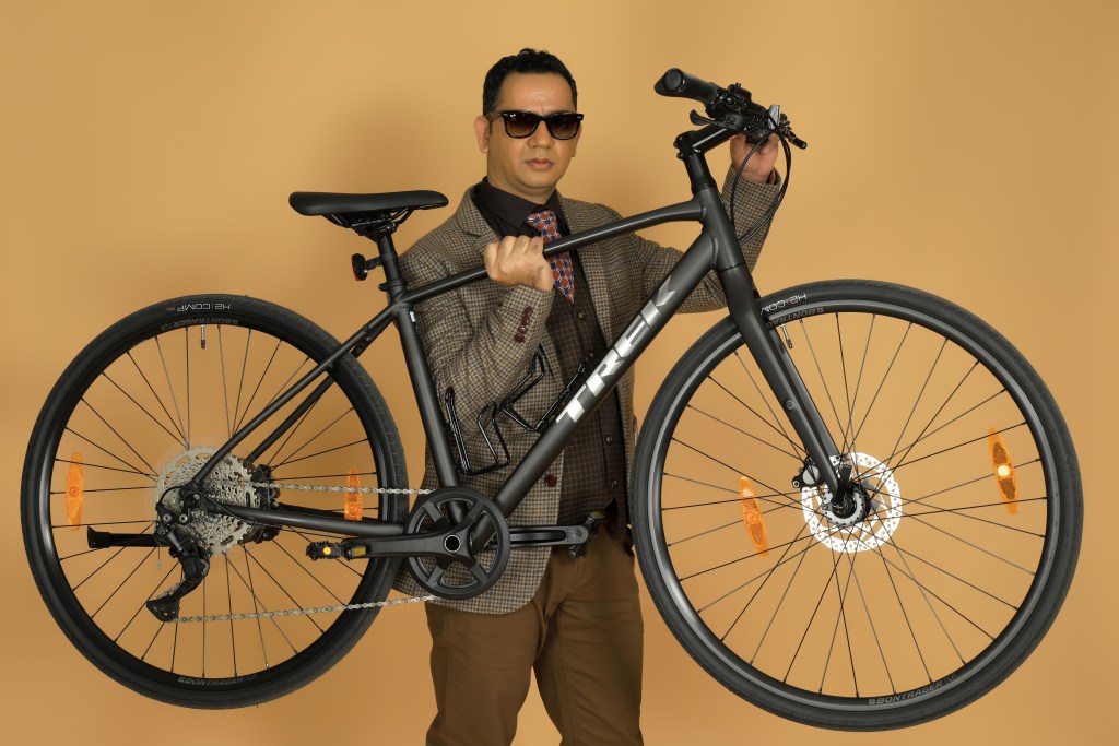 PHOTOSHOOT WITH A BICYCLE FOR CLIMATE CHANGE AWARENESS - Pedal and ...